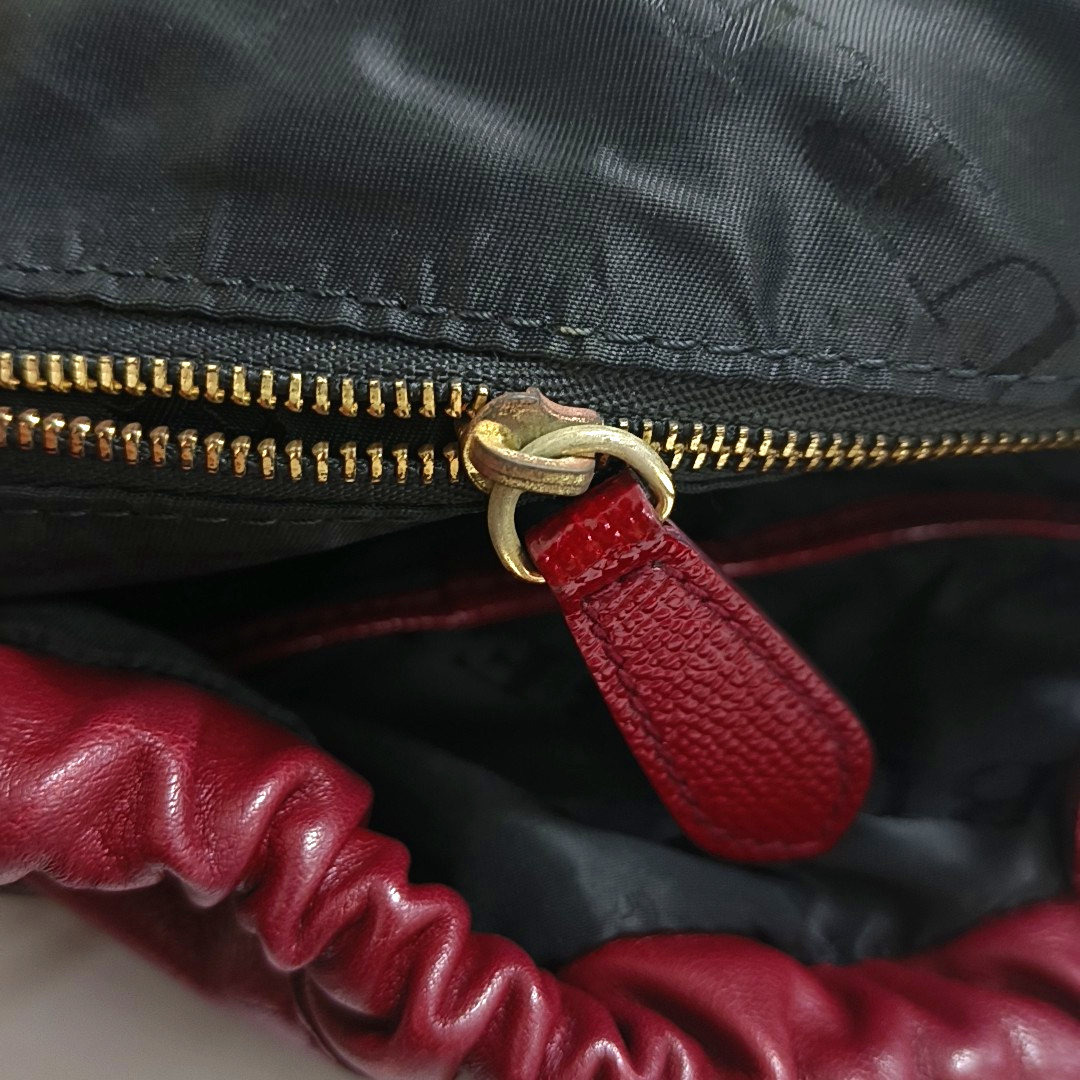 BURBERRY Dinton Red Cowhide Tote Bag Golden hardware-(SKU)-944819144