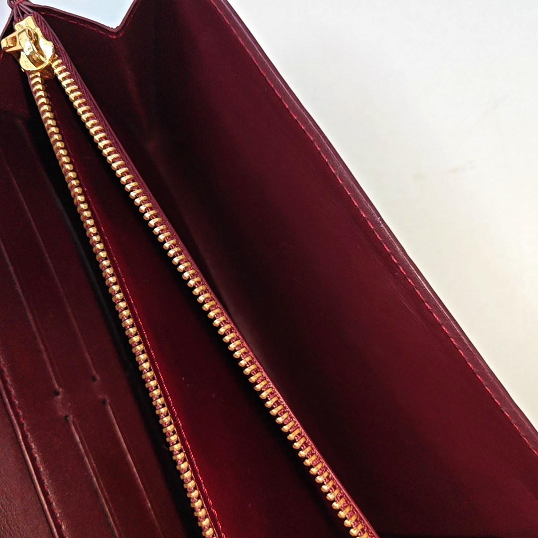 LOUIS VUITTON PORTE MONNAIE Red patent leather embossed wallet Golden hardware-(SKU)-958031193