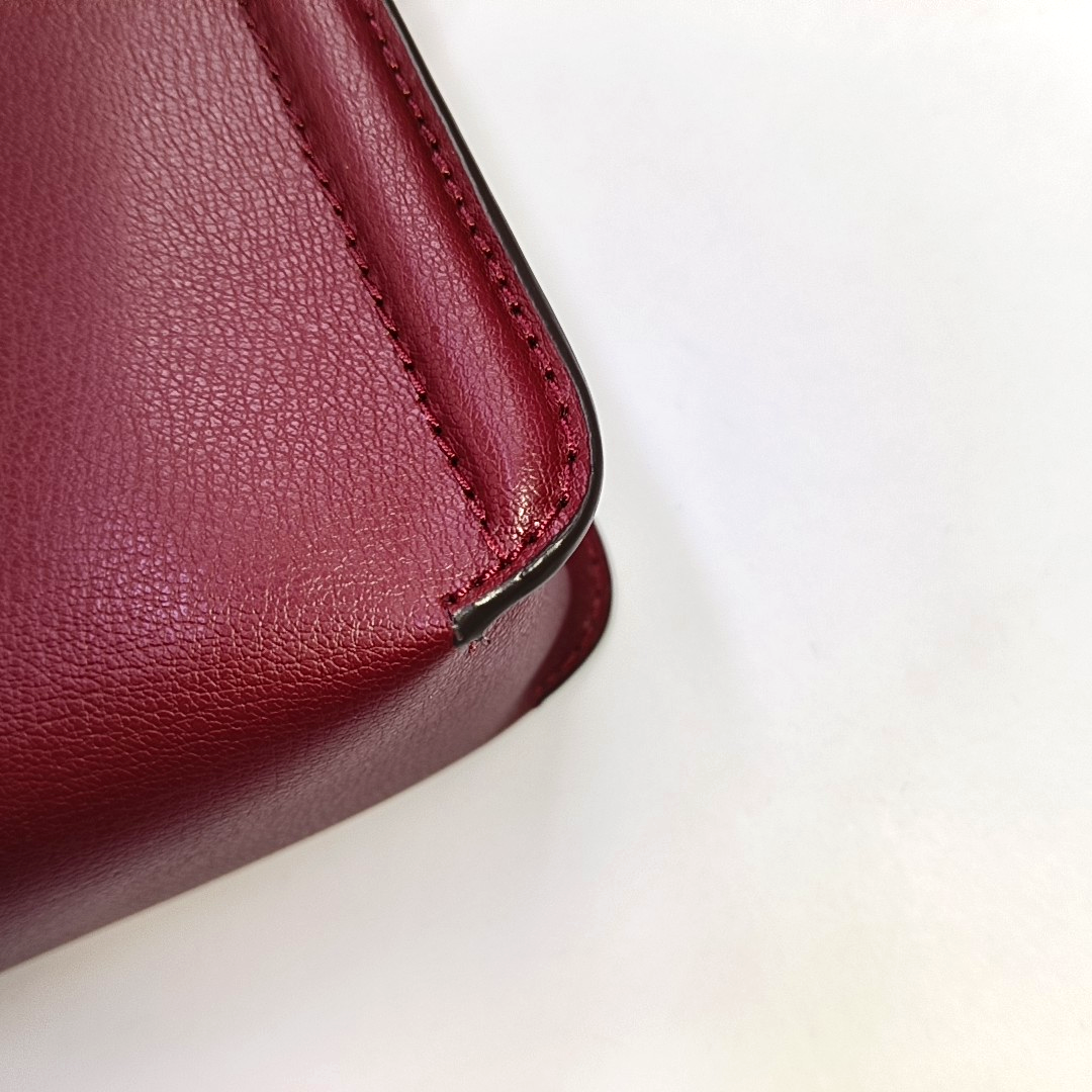 MICHAEL KORS Burgundy Leather Single Shoulder Bag Crossbody Golden hardware Removable shoulder strap-(SKU)-943388056