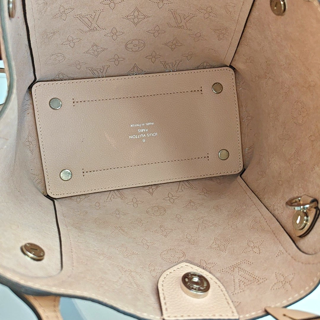 LOUIS VUITTON HINA Small Light Pink Leather Monogram Single Shoulder Bag with Detachable Strap-(SKU)-965813854