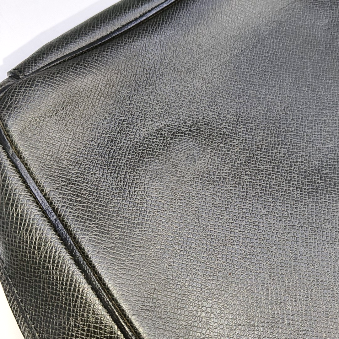 LOUIS VUITTON Black Cowhide Single Shoulder Bag Crossbody Bag Silver Hardware-(SKU)-939481514