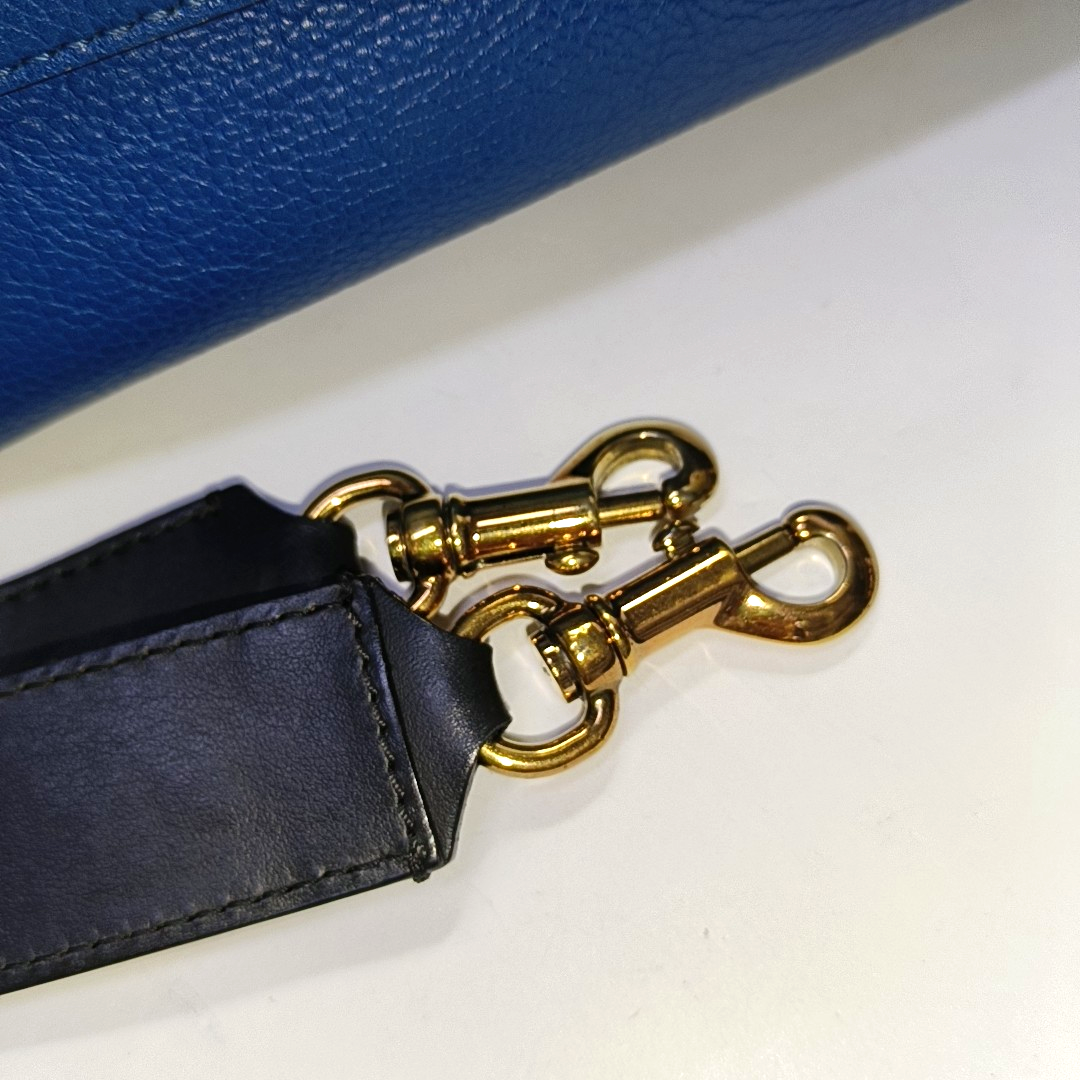 Chloé Clare Blue Cow Leather Crossbody Shoulder Bag with Shoulder Strap Golden hardware Removable shoulder strap-(SKU)-956245121