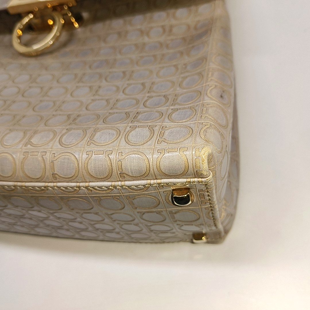 FERRAGAMO Kelly Khaki Leather Tote Golden hardware-(SKU)-14500096