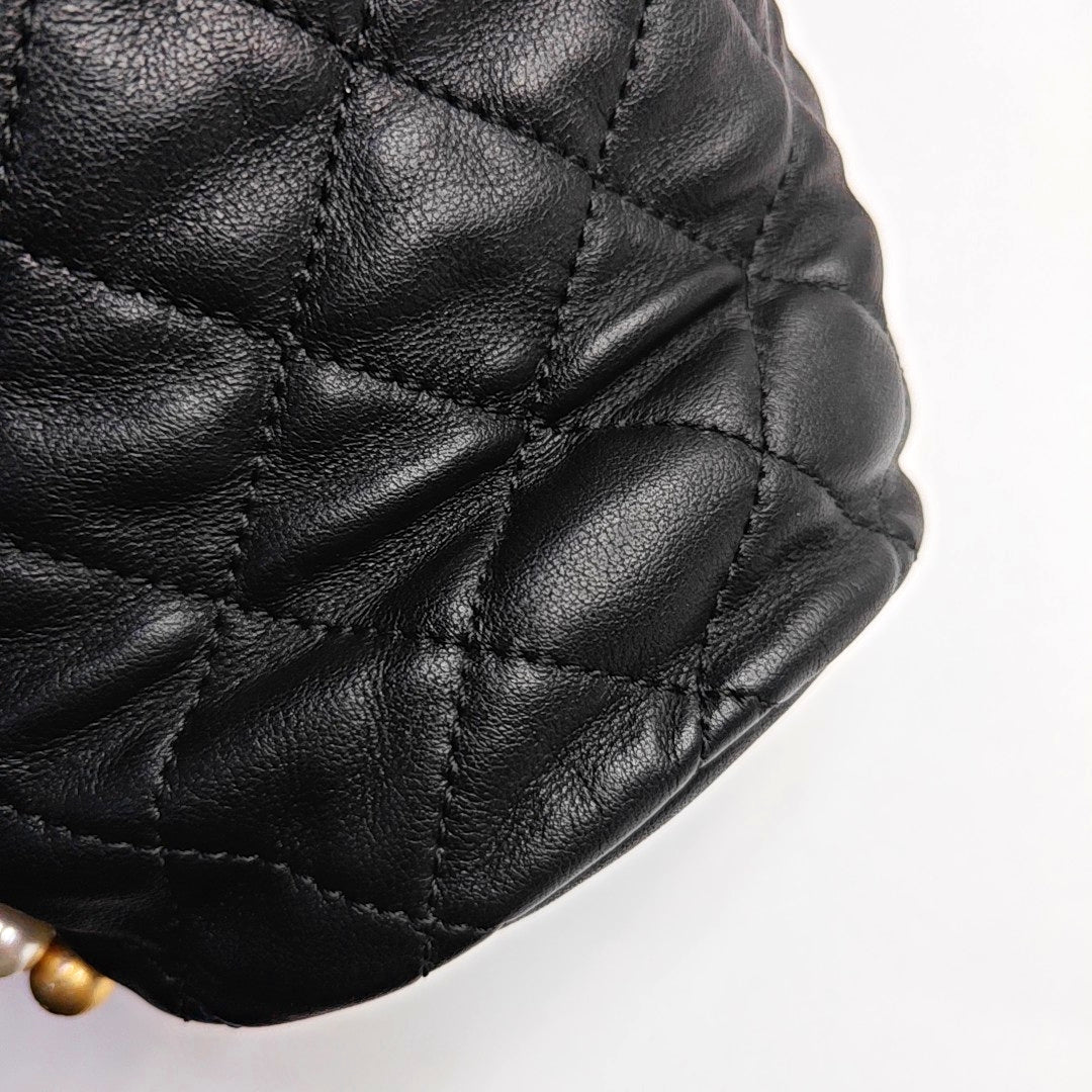 CHANEL DRAWSTRING Mini Black Calfskin Quilted Crossbody Shoulder Bag with Gold Hardware, 31 openings-(SKU)-965301985