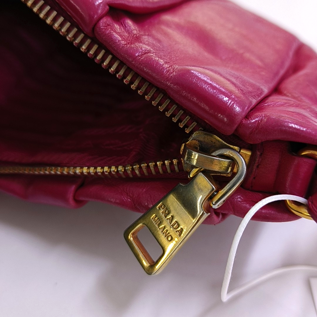 PRADA Pink leather handbag Golden hardware-(SKU)-949038827