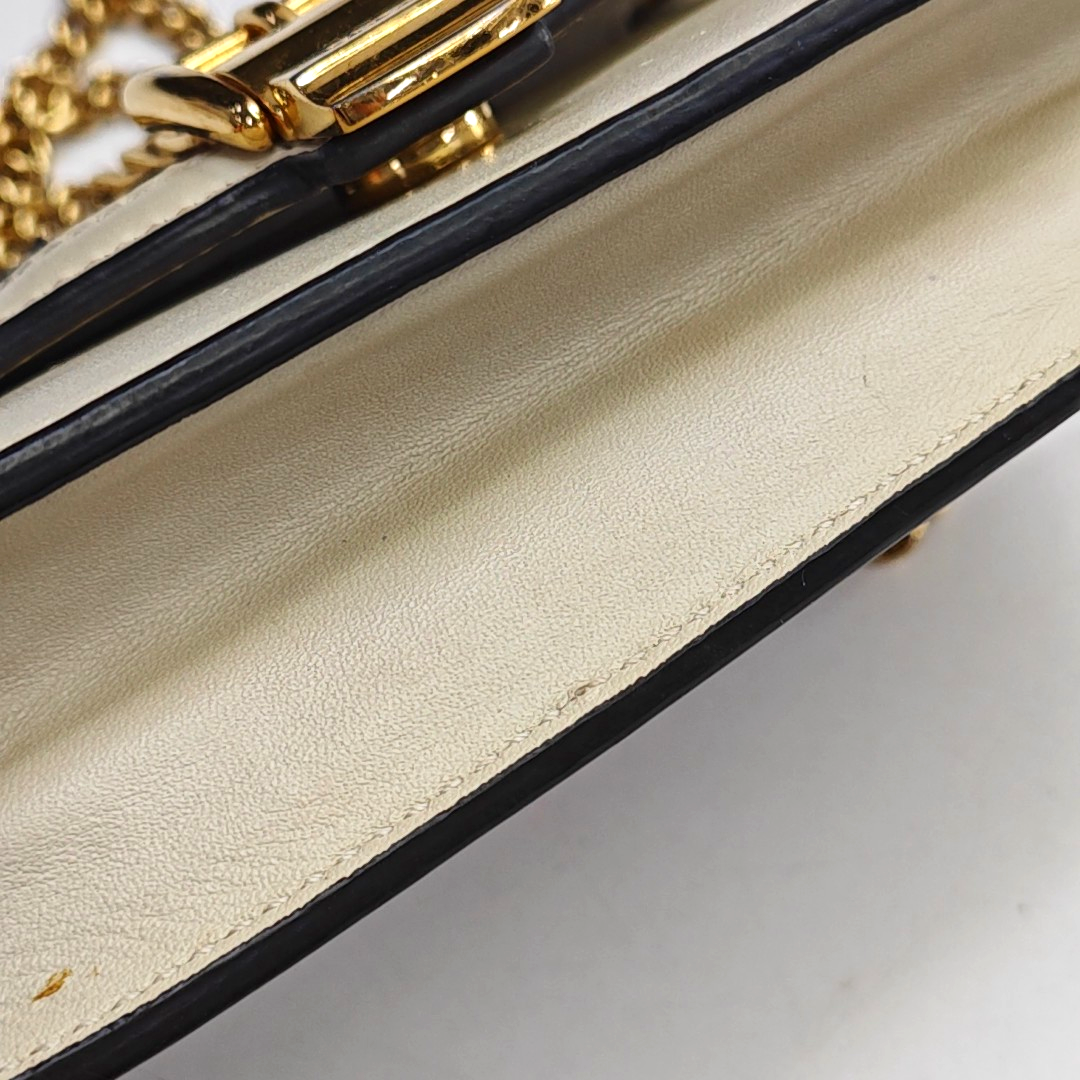 GUCCI Sylvie Super mini White Cowhide Stripe Strap Serbia Single Shoulder Bag Tote Golden hardware Removable shoulder strap-(SKU)-948580042