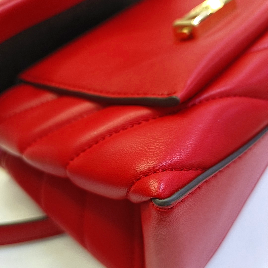 MICHAEL KORS Cece Medium size Red Cowhide Quilted Crossbody Bag Single Shoulder Bag Golden hardware Removable shoulder strap-(SKU)-944079945