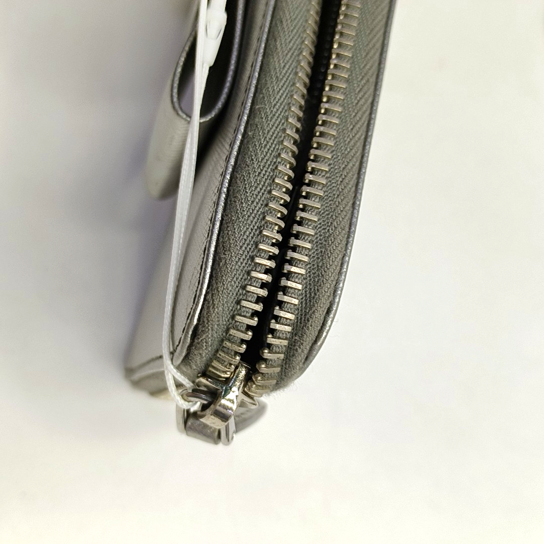 PRADA Silver Cowhide Crosshatch Pattern Wallet Silver Hardware-(SKU)-959593939