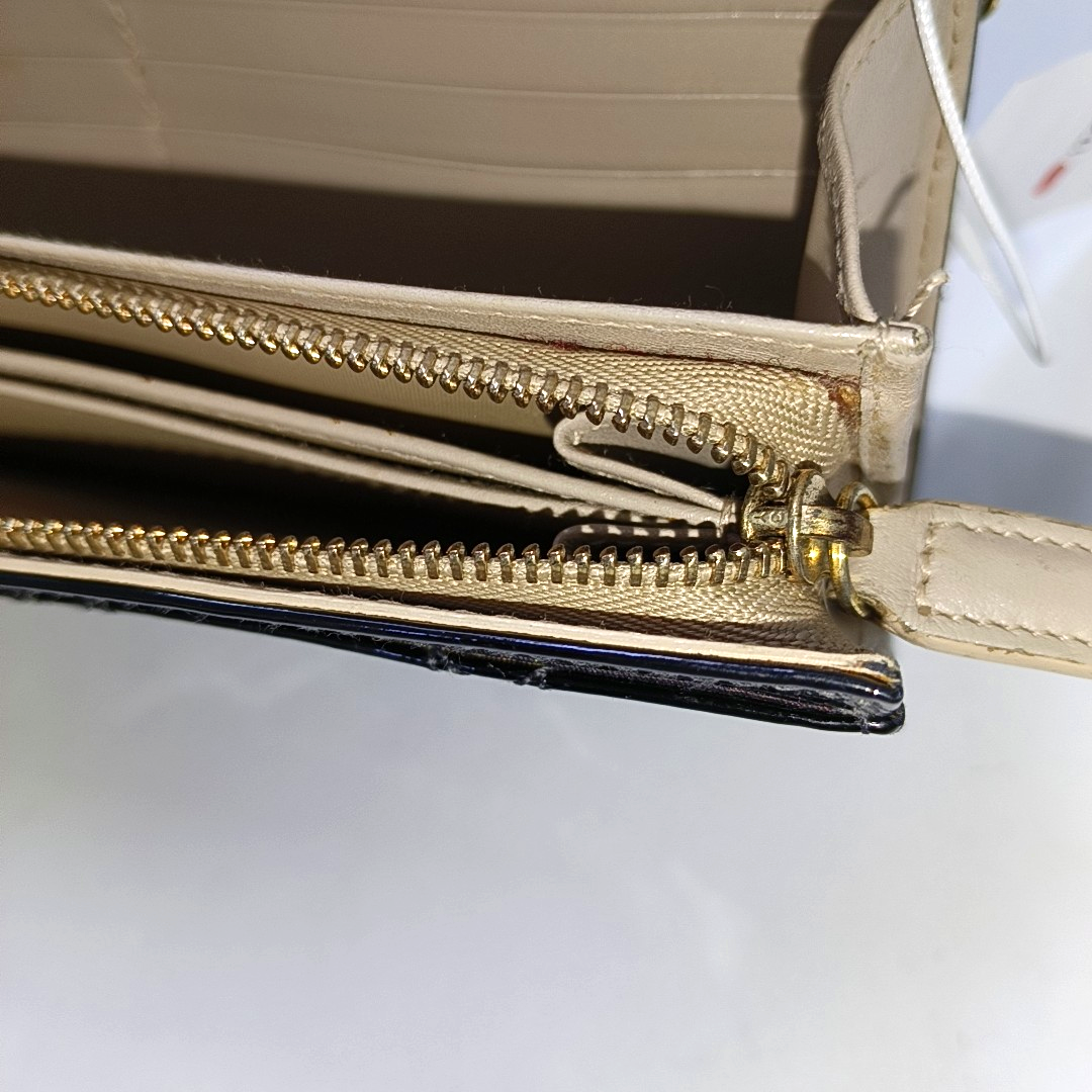 DIOR Lady Dior Black Patent Leather Wicker Pattern Quilted Handbag Golden hardware-(SKU)-954980495