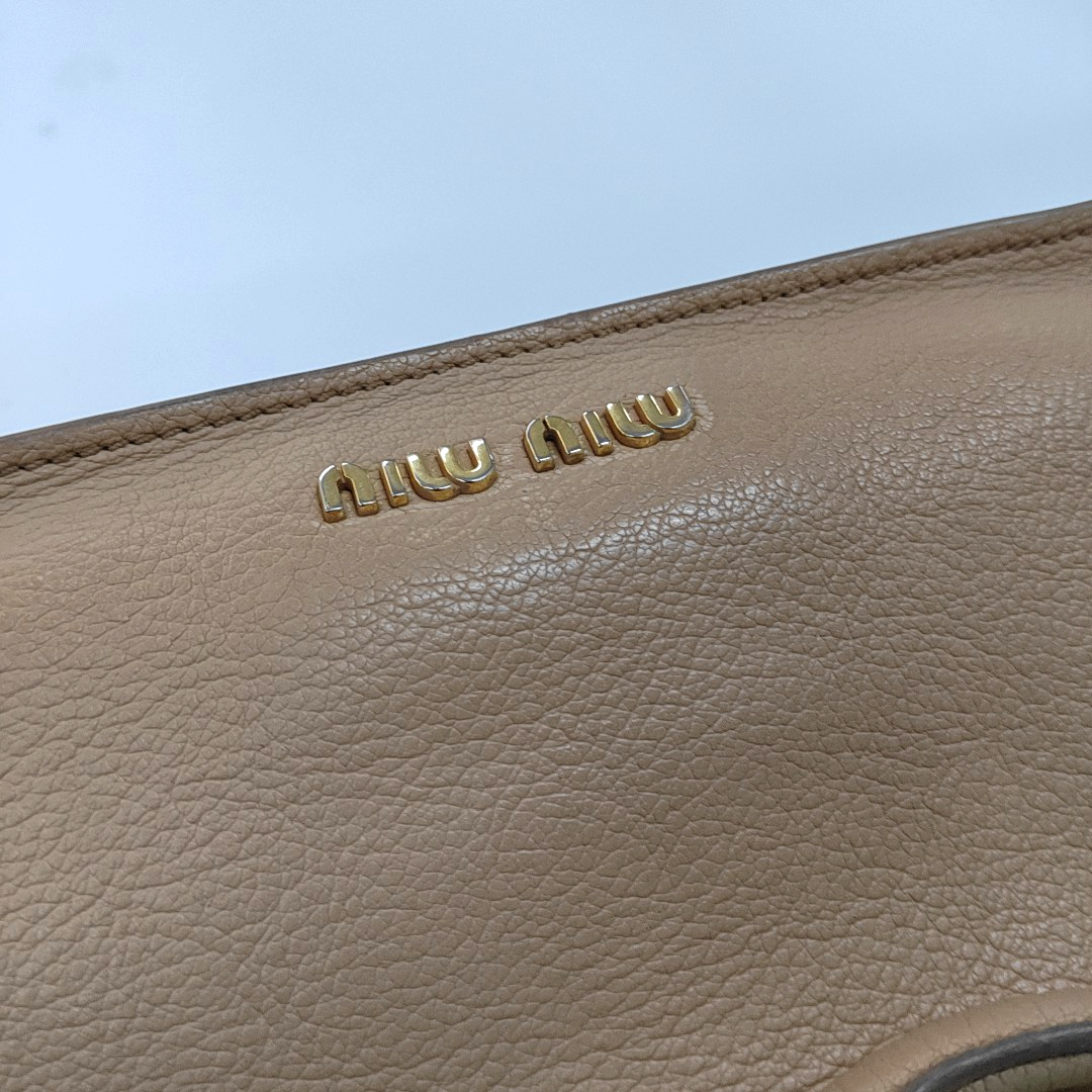 Miu Miu Tote bag Khaki cowhide crossbody handbag single shoulder bag Golden Silver Hardware Removable shoulder strap-(SKU)-952659036