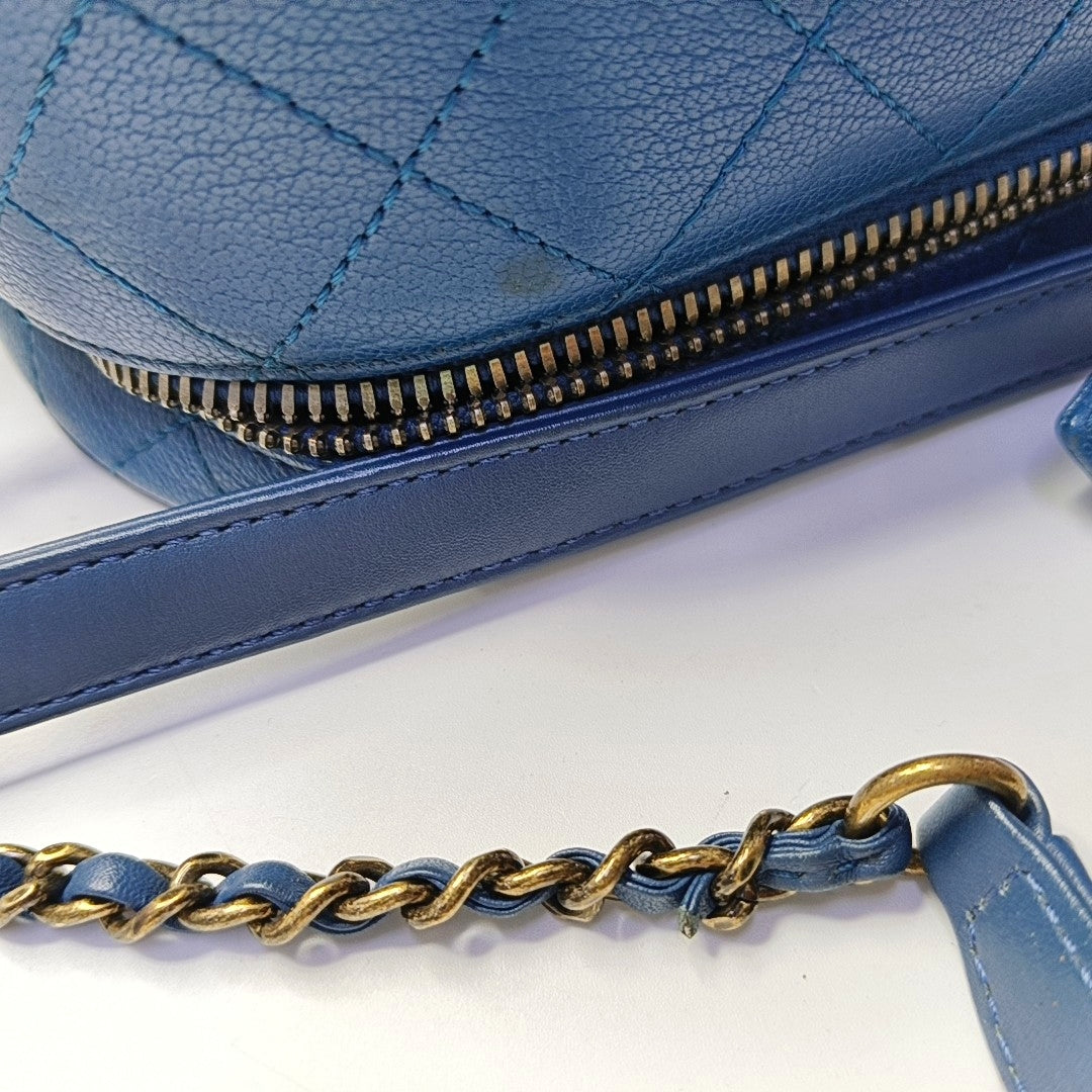 CHANEL COCO CURVE Blue Calfskin Quilted Matelassé Shoulder Bag Handbag Crossbody Bag Golden Hardware 23 Clasp-(SKU)-968038724