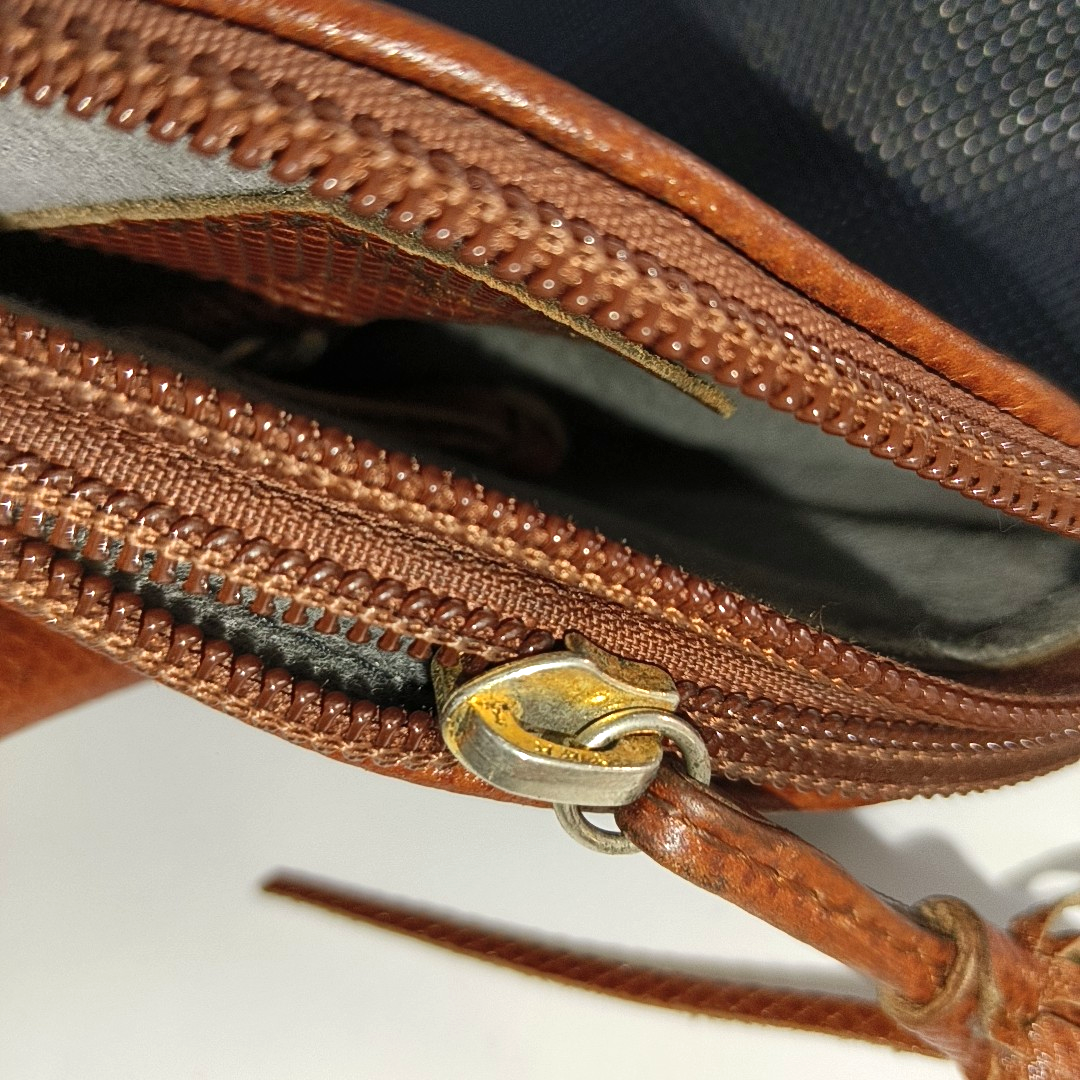 BOTTEGA VENETA BV Swoop Black Special Material Shoulder Bag Golden hardware Vintage model Removable shoulder strap-(SKU)-14221488
