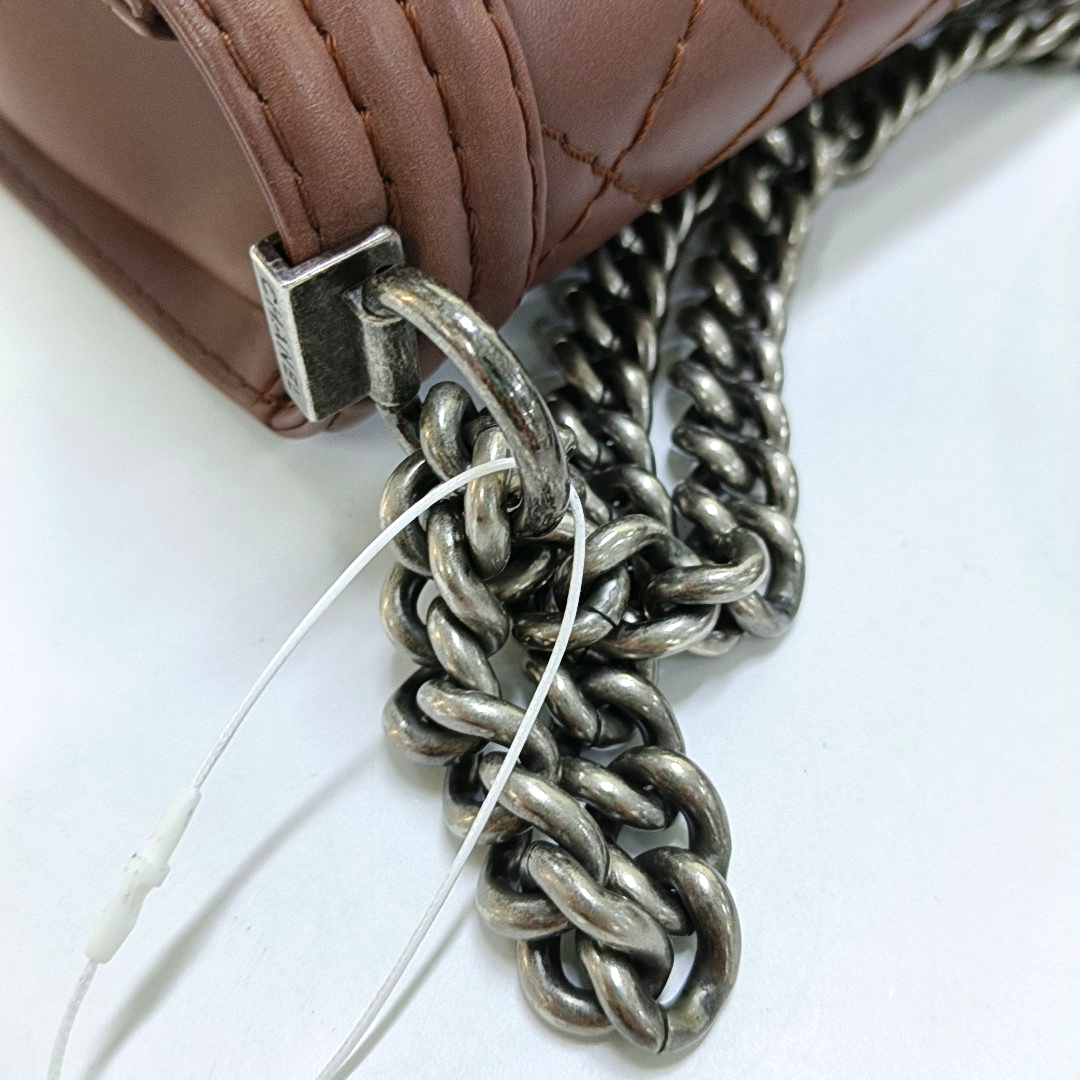 CHANEL BOY CHANEL Medium Burgundy Calfskin Quilted Shoulder Bag Tote Crossbody Bag Ruthenium Hardware 18K Clasp-(SKU)-946021622