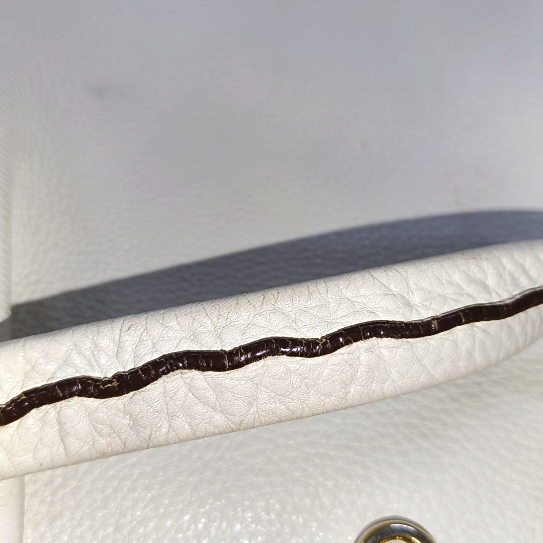 FERRAGAMO Sookie White Leather Handbag Golden hardware-(SKU)-13881805