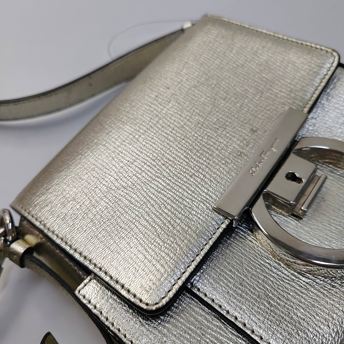 FERRAGAMO Silver Cowhide Crossbody Bag Shoulder Bag Silver Hardware-(SKU)-944296503