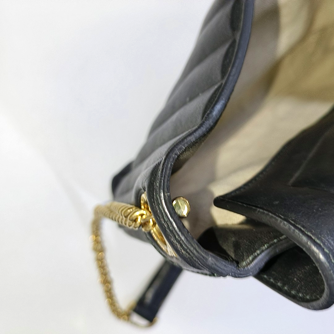 FERRAGAMO Black Leather Quilted Single Shoulder Bag Golden hardware-(SKU)-941505709