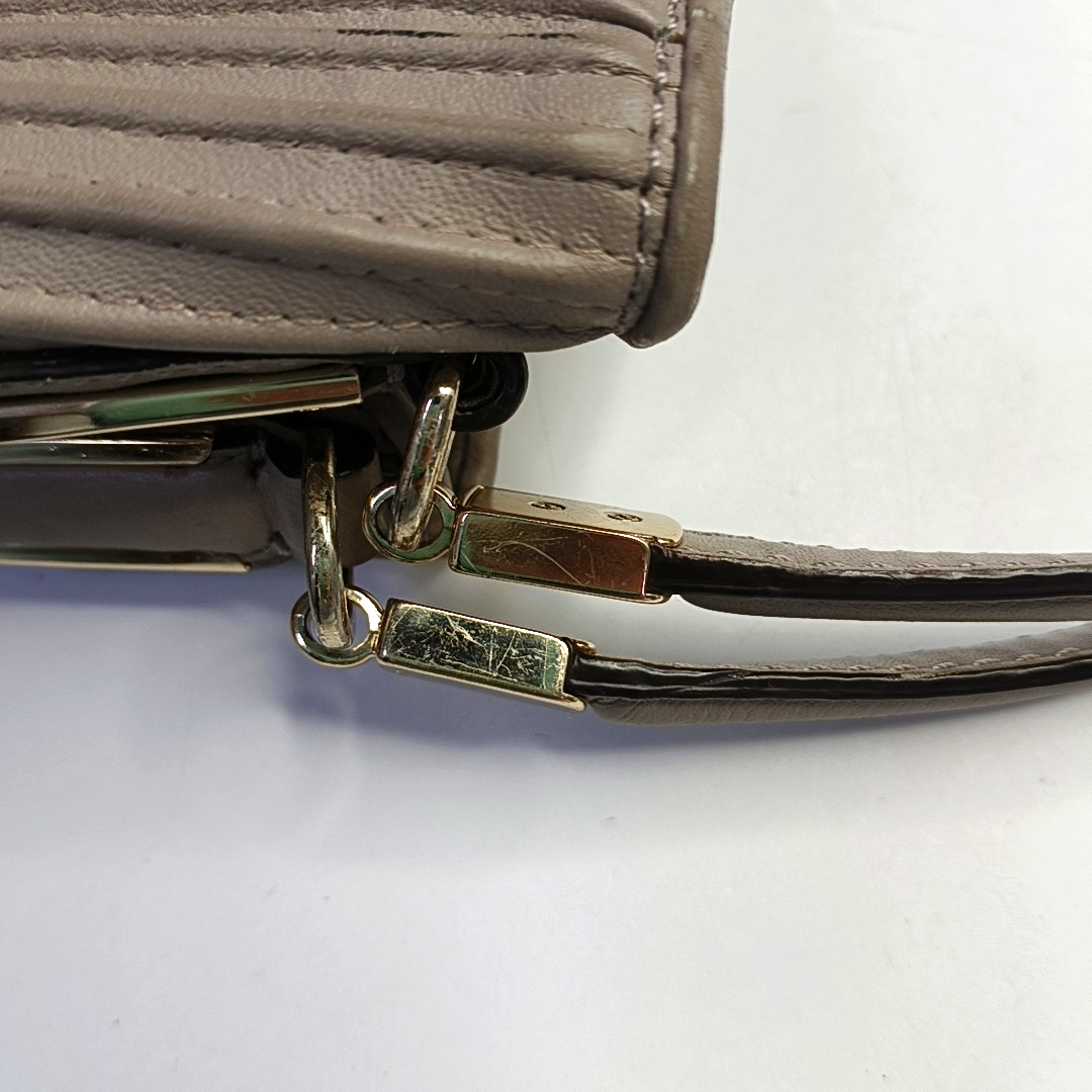 COACH Beige Leather Plaid Quilted Shoulder Bag Golden hardware-(SKU)-943927608