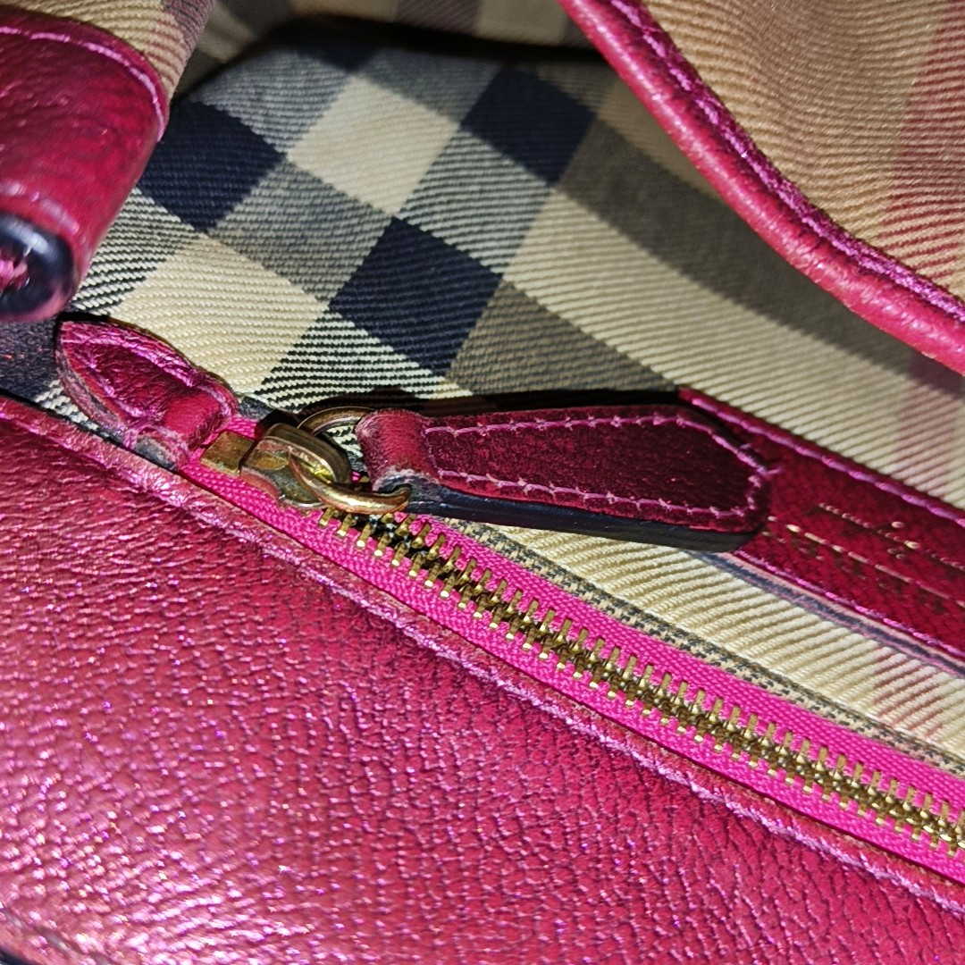 BURBERRY Buckle Fuchsia Leather Shoulder Tote Crossbody Bag Golden hardware Removable shoulder strap-(SKU)-954093592