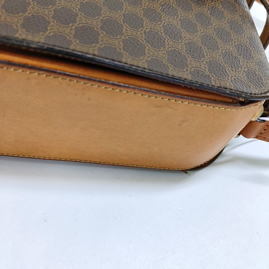 CELINE Brown Coated Canvas Triumph Tote Bag Golden hardware-(SKU)-959942823