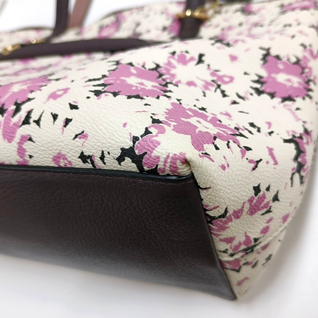 COACH Tote bag Large size White Coated Canvas Printed Carriage Single Shoulder Bag Handbag Golden hardware-(SKU)-942425943