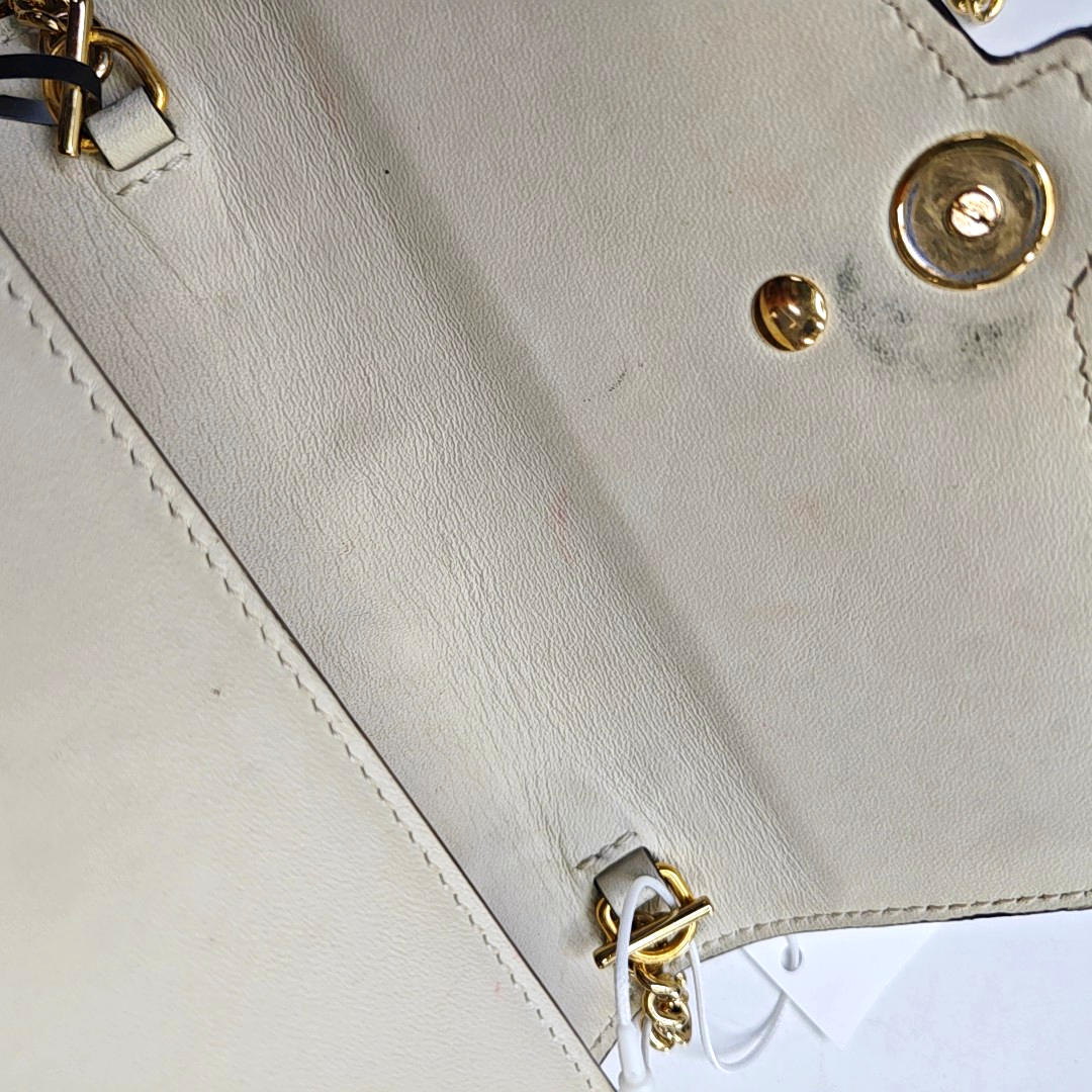 GUCCI Sylvie Super mini White Cowhide Stripe Strap Serbia Single Shoulder Bag Tote Golden hardware Removable shoulder strap-(SKU)-948580042