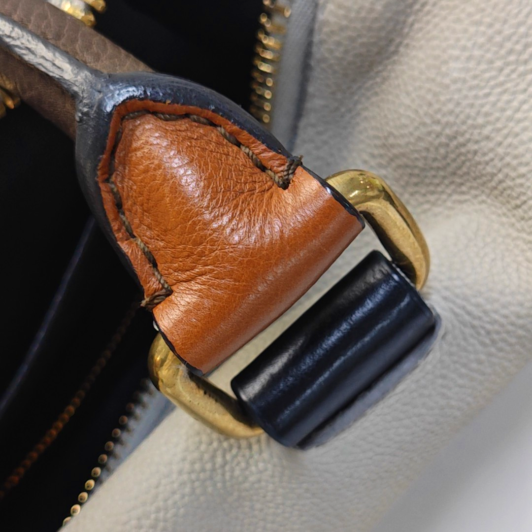 CELINE Khaki Leather Single Shoulder Bag Tote Bag Golden hardware-(SKU)-948941217