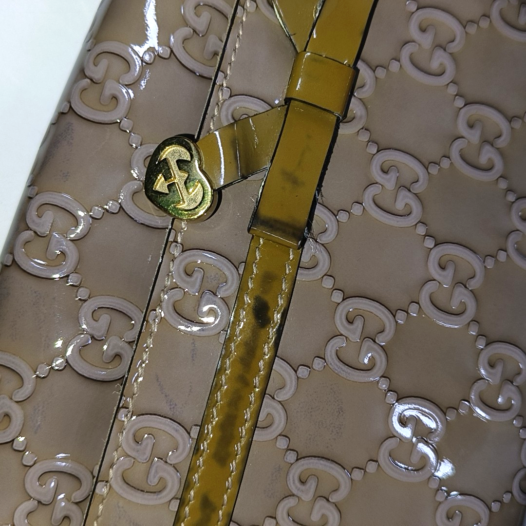 GUCCI Light Purple Patent Leather Monogram Damask Single Shoulder Bag Golden hardware-(SKU)-942136381