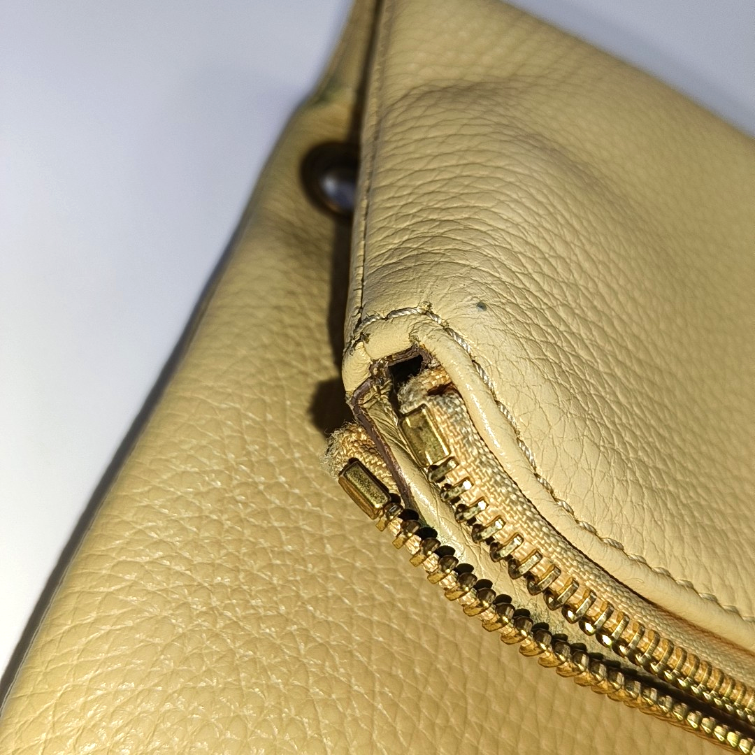 EMPORIO ARMANI Khaki Calf Leather Crossbody Shoulder Bag Golden hardware Removable shoulder strap-(SKU)-933628444