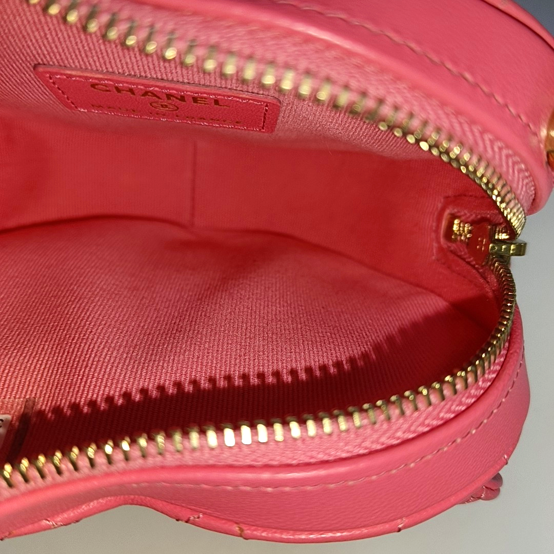 CHANEL HEART Pink Calfskin Quilted Shoulder Bag Crossbody Bag with Gold Hardware, 32 Clasp-(SKU)-953114466