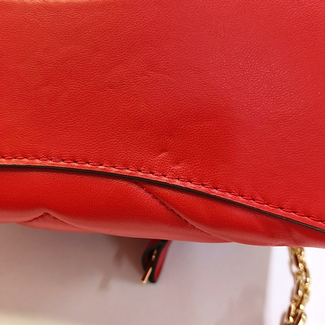 MICHAEL KORS Cece Medium size Red Cowhide Quilted Crossbody Bag Single Shoulder Bag Golden hardware Removable shoulder strap-(SKU)-944079945