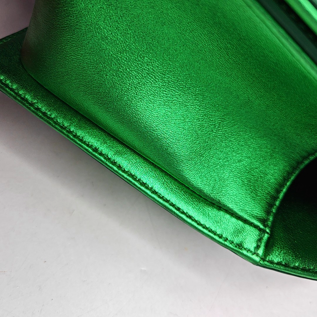 CHANEL BOY CHANEL Medium Green Patent Leather Quilted Shoulder Bag Crossbody Bag with Detachable Strap-(SKU)-959630688