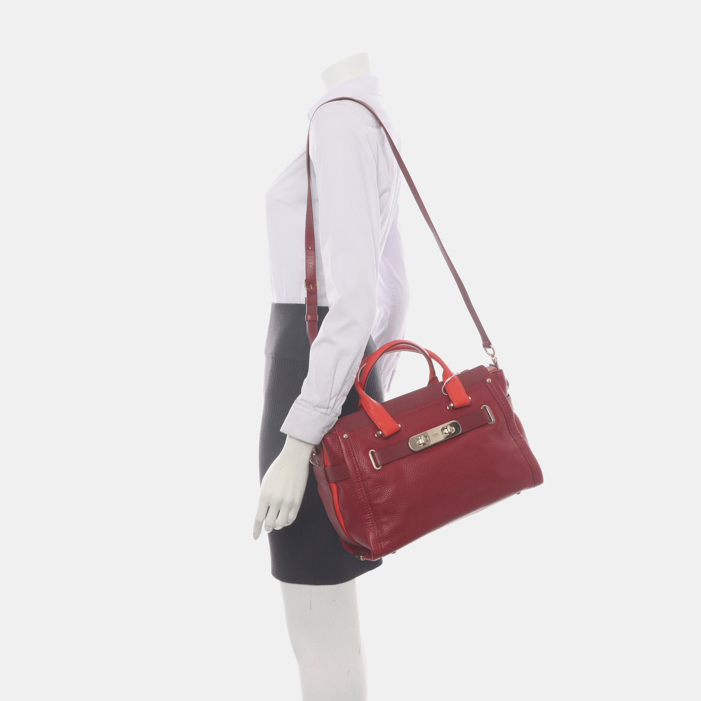 COACH SWAGGER Maroon Cowhide Single Shoulder Bag Handbag Golden hardware Removable shoulder strap-(SKU)-934444817