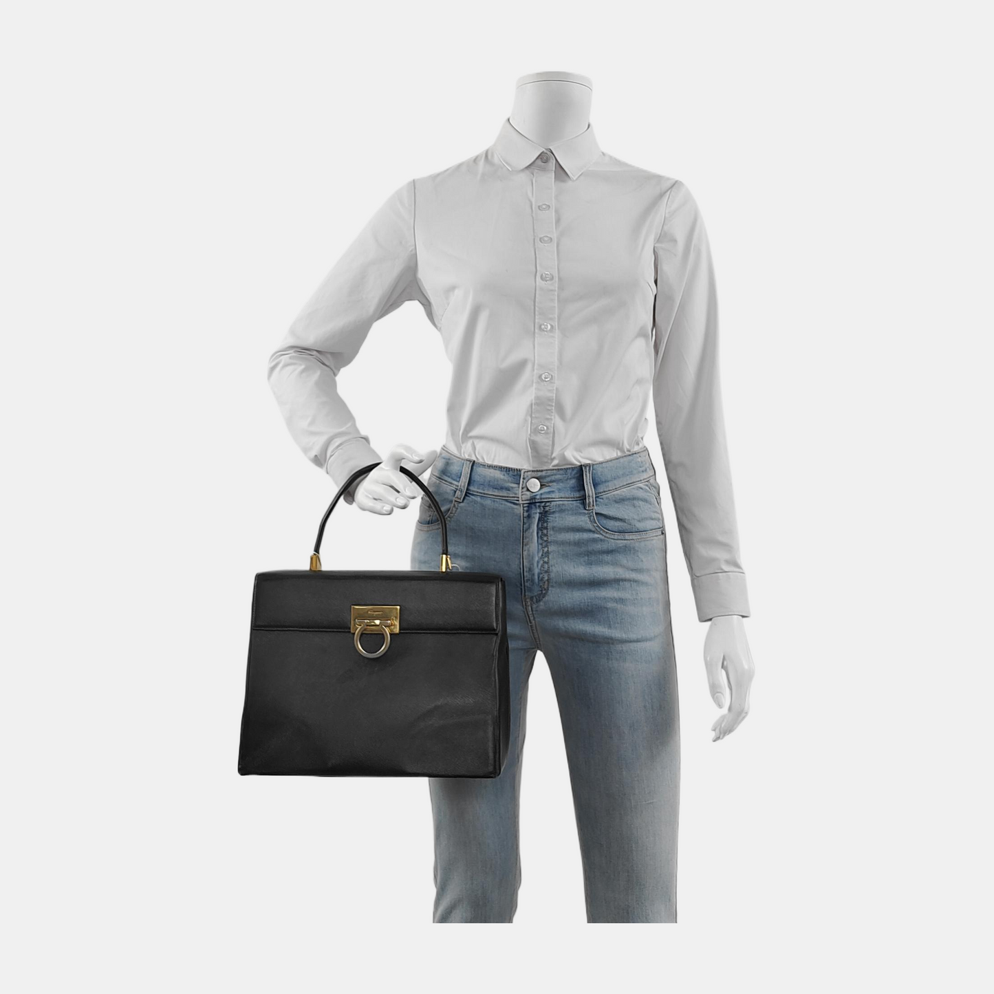 FERRAGAMO Kelly Black leather handbag Golden hardware-(SKU)-943448545