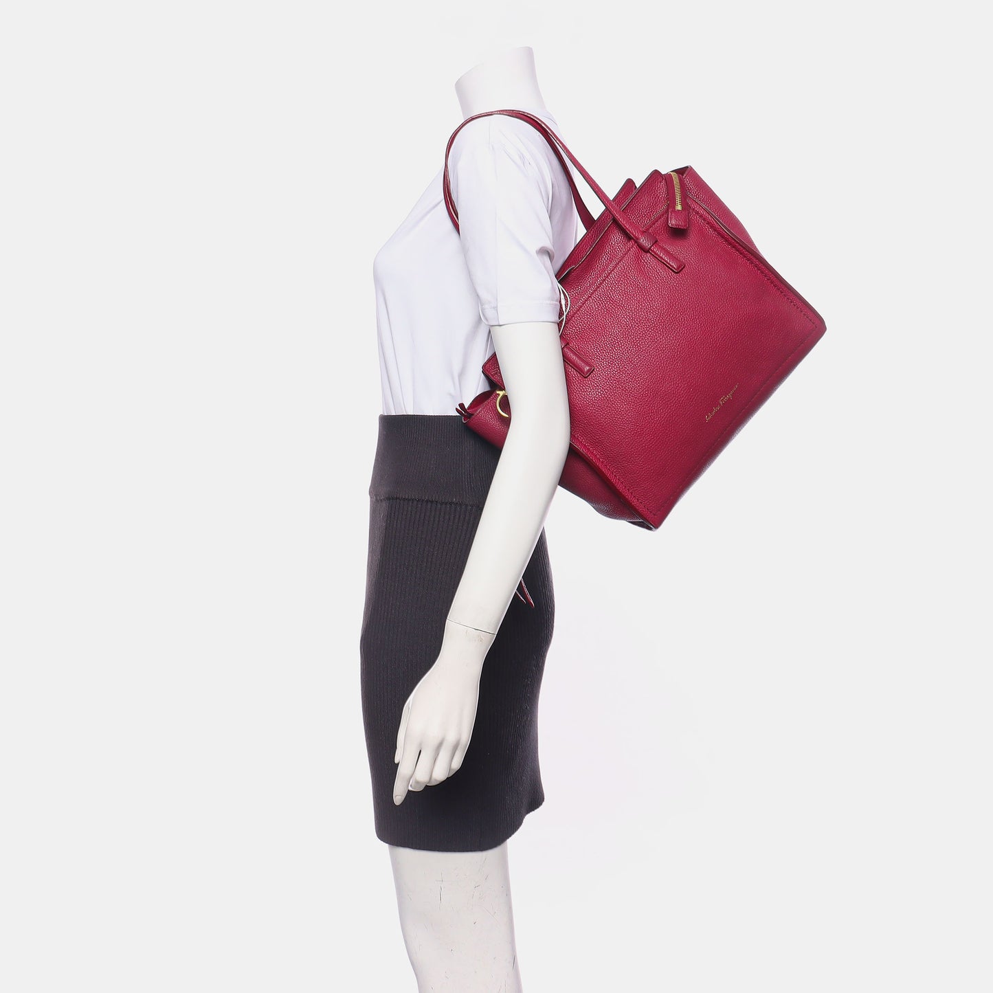 FERRAGAMO Amy Medium size Fuchsia Cowhide Leather Shoulder Bag Golden hardware-(SKU)-939936787