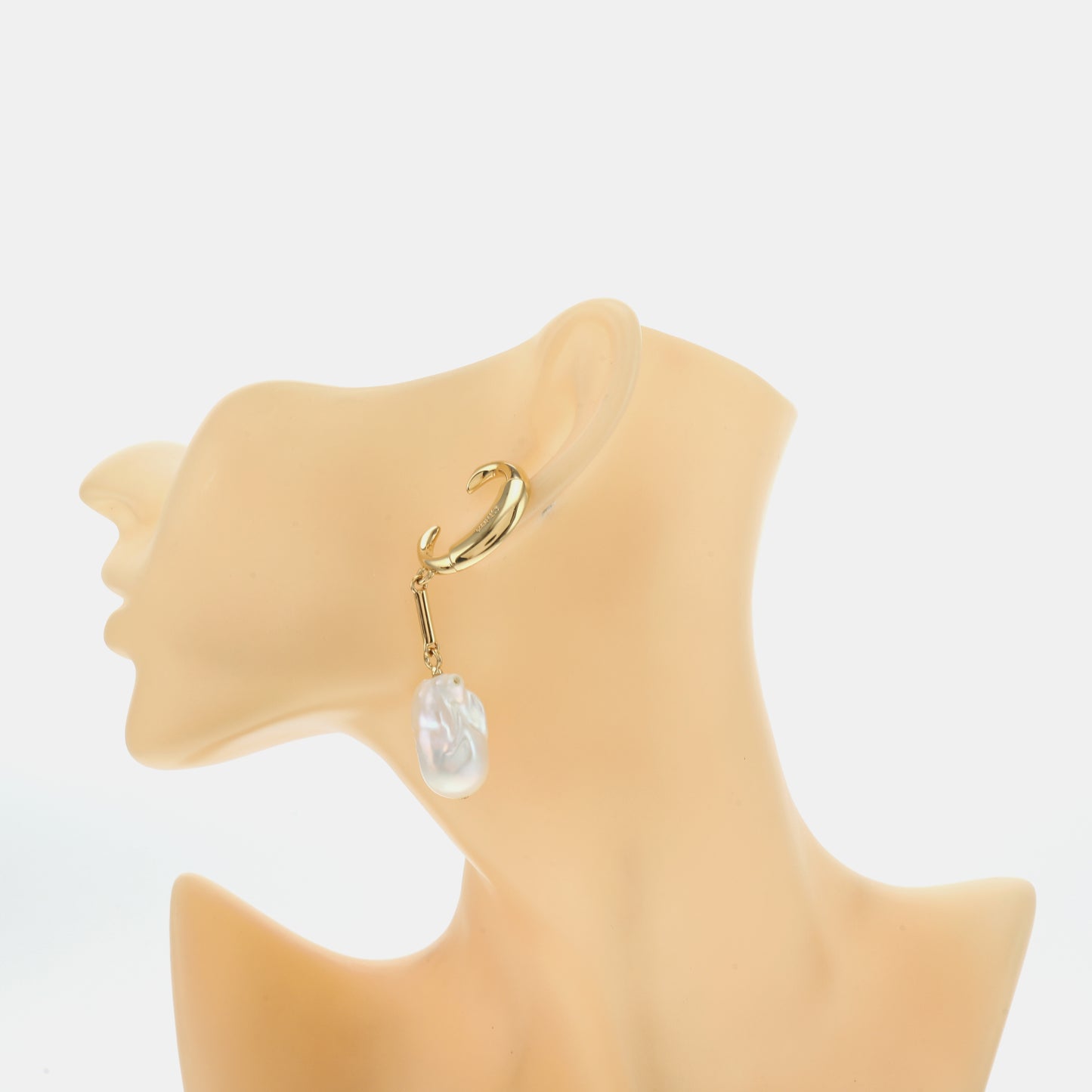 Chloé 金色合金,人造珍珠耳环-(SKU)-936978442
