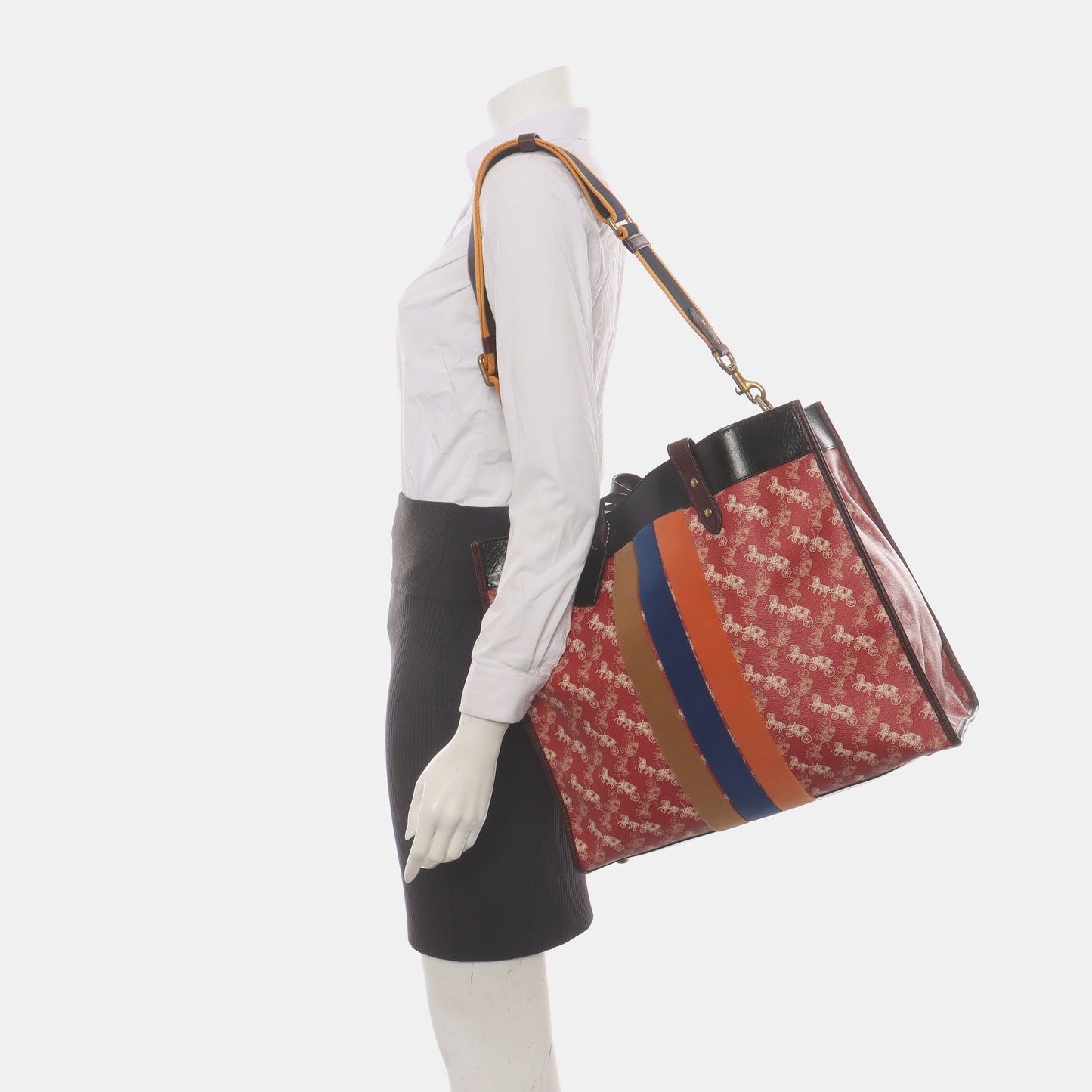 COACH FIELD Red Coated Canvas Carriage Single Shoulder Bag Crossbody Bag Handbag Golden hardware Pouch detachable shoulder strap-(SKU)-14243470