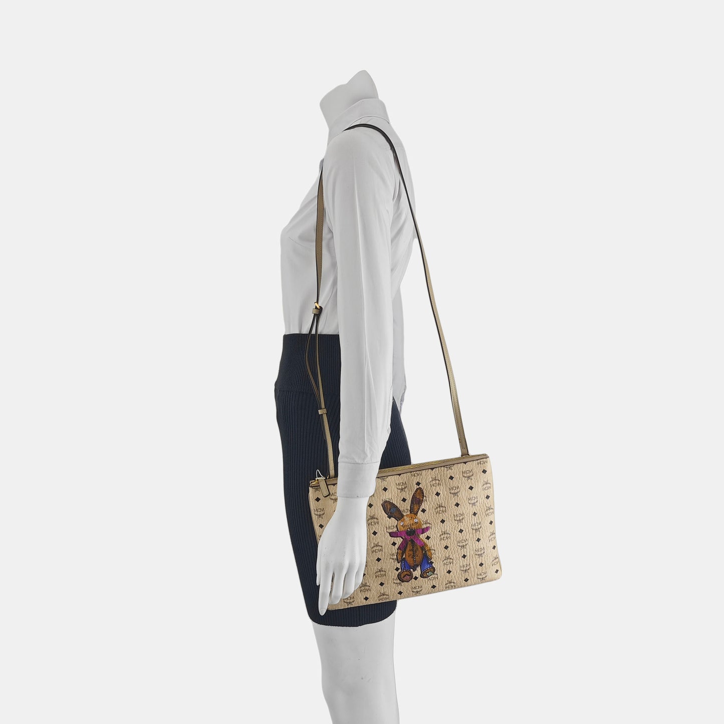 MCM Medium size Beige coated canvas old flower printed single shoulder bag, handbag, crossbody bag Golden hardware Removable shoulder strap-(SKU)-938655064