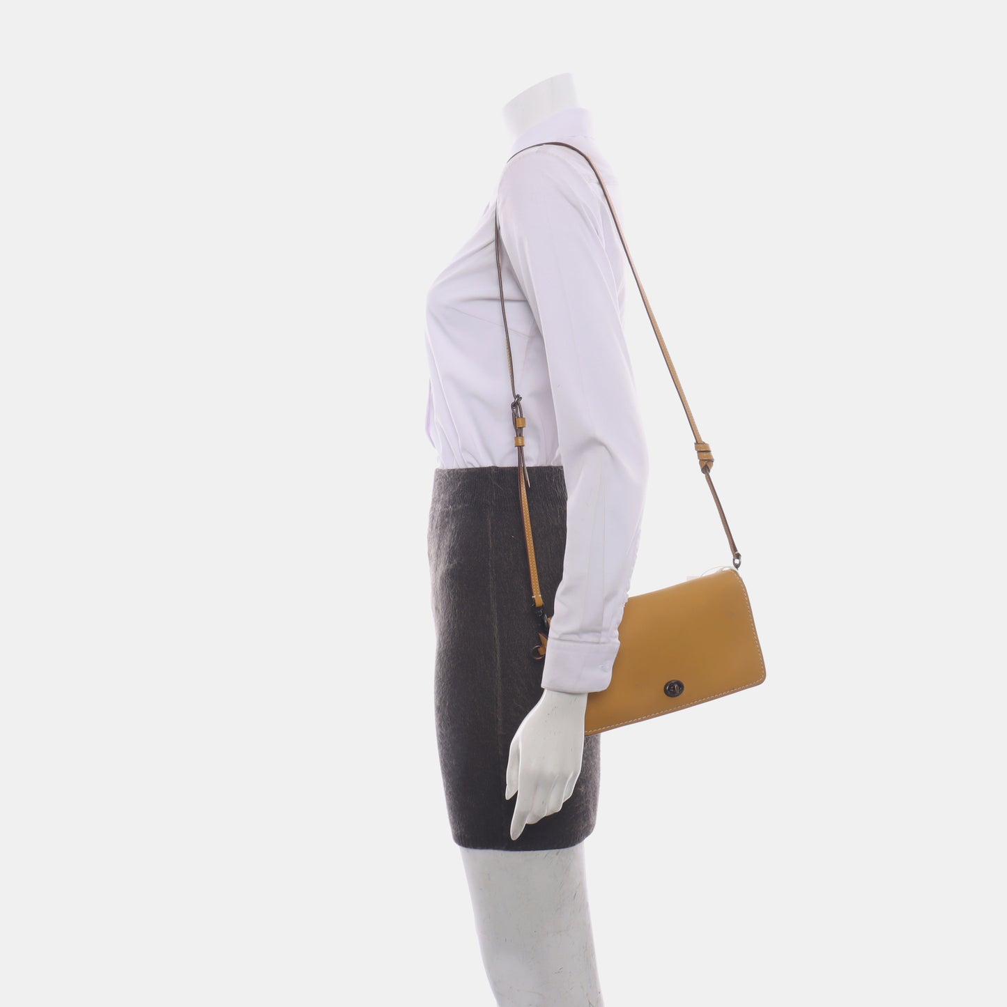 COACH DINKY Yellow Cowhide Single Shoulder Bag Crossbody Bag Black hardware Removable shoulder strap-(SKU)-14415127