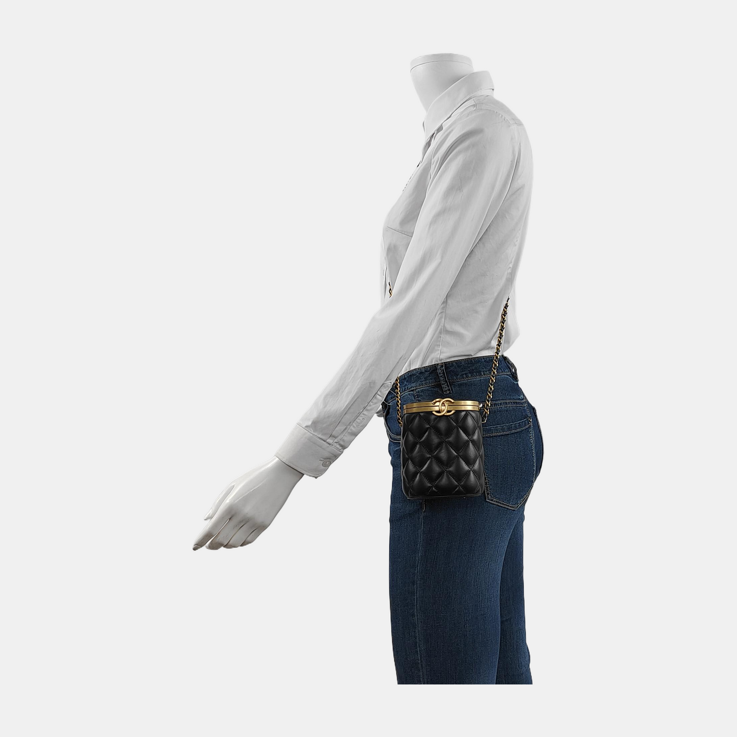 CHANEL CROWN BOX VANITY Small-sized Black Lamb Skin Quilted Monogram Crossbody Bag Shoulder Bag Golden Hardware-(SKU)-945181171