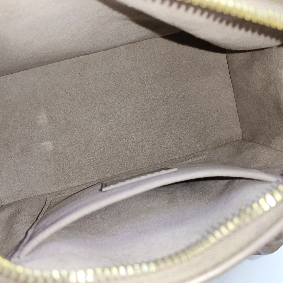 LOUIS VUITTON SPEEDY 20 Elephant Grey Leather Monogram Boston Bag with Gold Hardware, Detachable Strap-(SKU)-963649012
