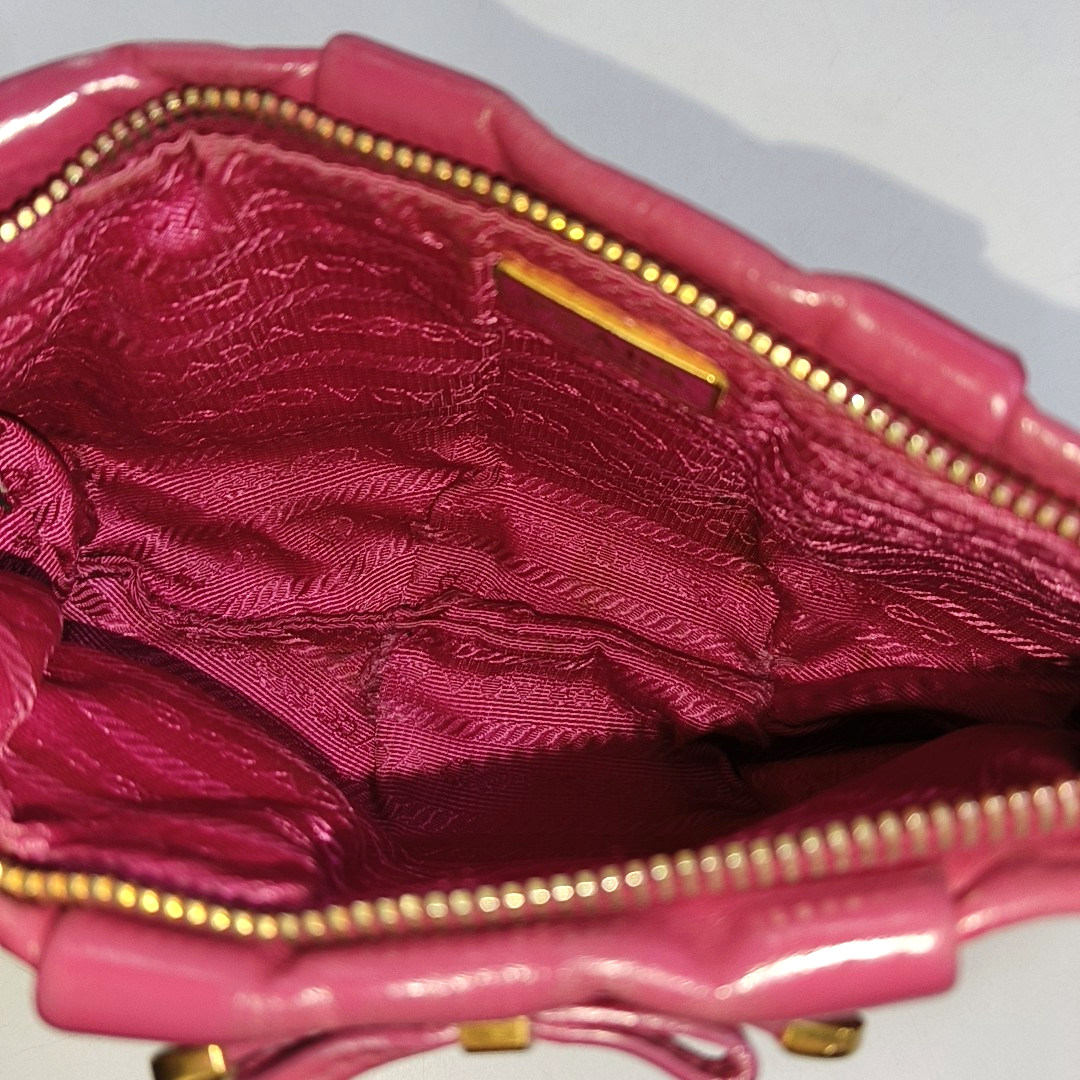 PRADA Pink leather handbag Golden hardware-(SKU)-949038827