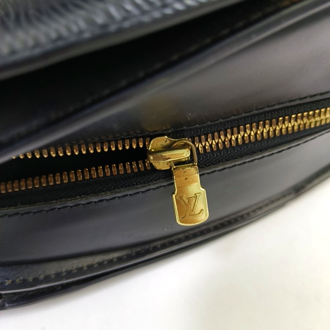LOUIS VUITTON PONNEUF Small size BlackEPI牛皮水波纹Handheld包 Golden hardware Vintage model-(SKU)-955324453