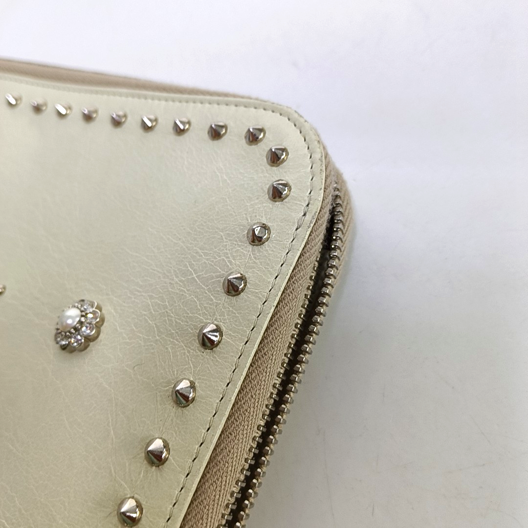 Miu Miu Beige Cowhide Studs Handbag Silver Hardware-(SKU)-957040349
