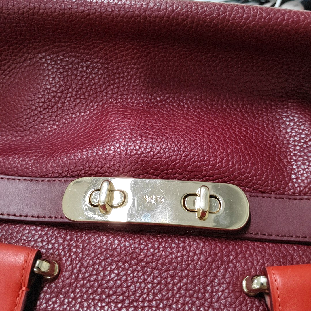 COACH SWAGGER Maroon Cowhide Single Shoulder Bag Handbag Golden hardware Removable shoulder strap-(SKU)-934444817
