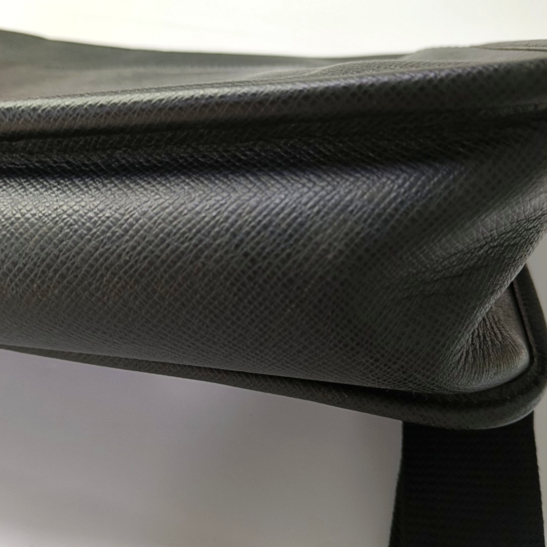 LOUIS VUITTON ALEX Black Cowhide Single Shoulder Bag Crossbody Bag Silver Hardware-(SKU)-959606640