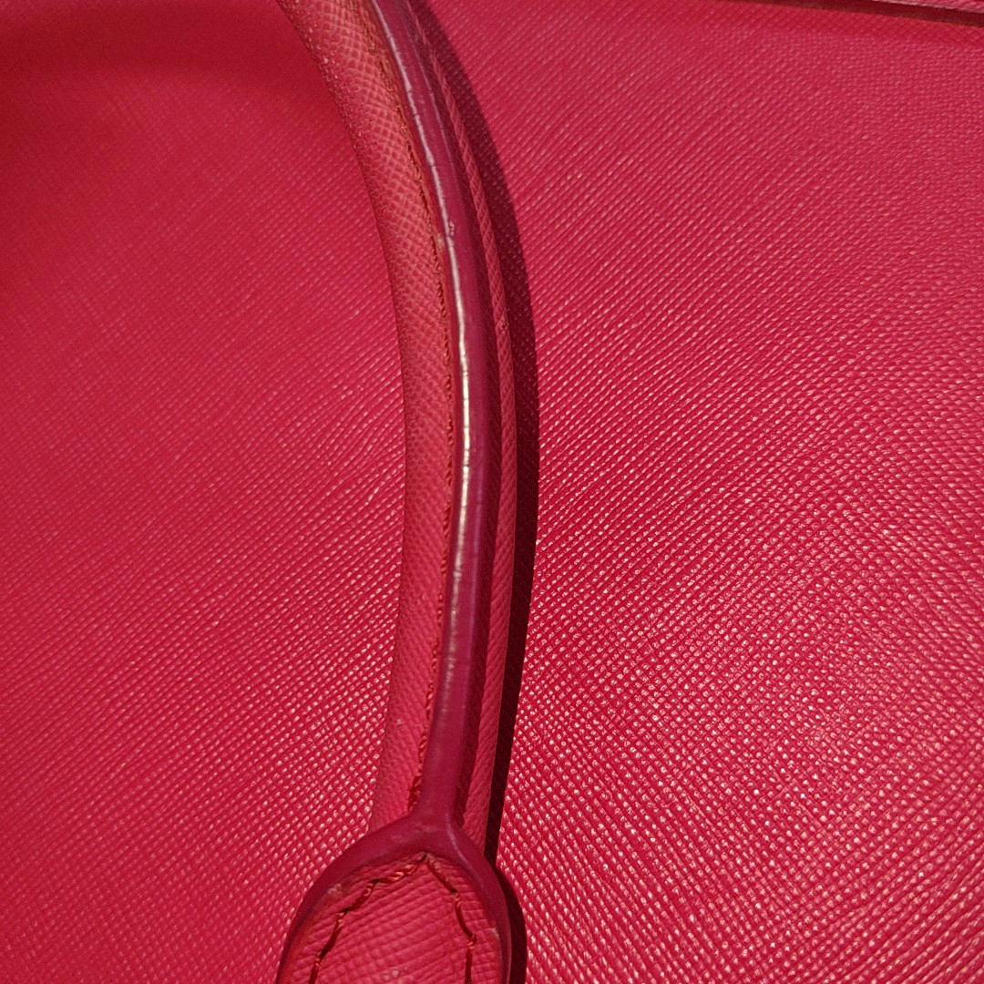 MCM NUOVO Red Leather Embossed Shoulder Bag Tote Bag Crossbody Bag Golden hardware Removable shoulder strap-(SKU)-14100965