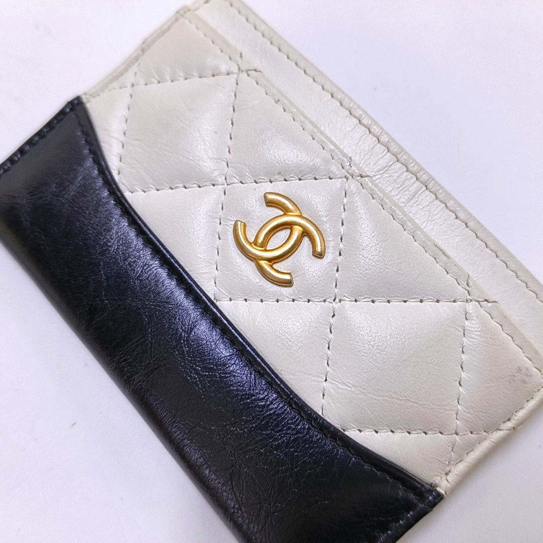 CHANEL GABRIELLE White Cowhide Diamond Pattern Card Wallet Golden hardware 25nan-(SKU)-959022571