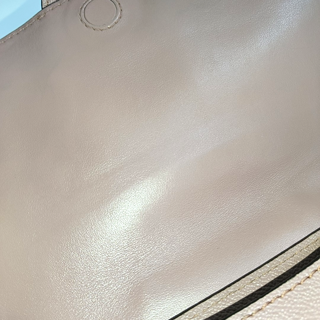BURBERRY Buckle Beige Leather Crossbody Bag Single Shoulder Bag Golden hardware Removable shoulder strap-(SKU)-940108436
