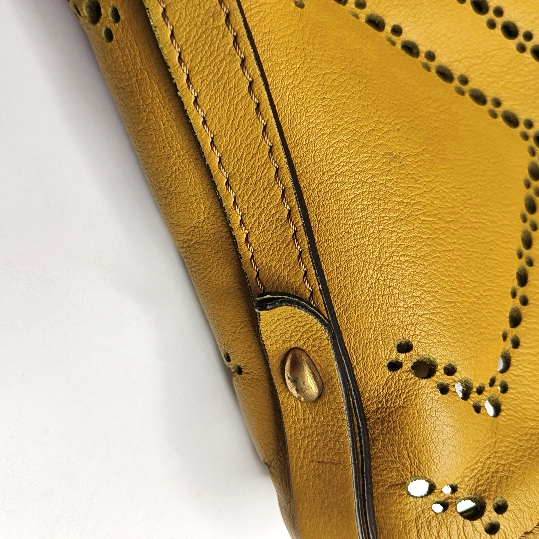 BURBERRY Tote bag Mustard Cowhide Cutout Single Shoulder Bag Golden hardware Sub-bag-(SKU)-953287825