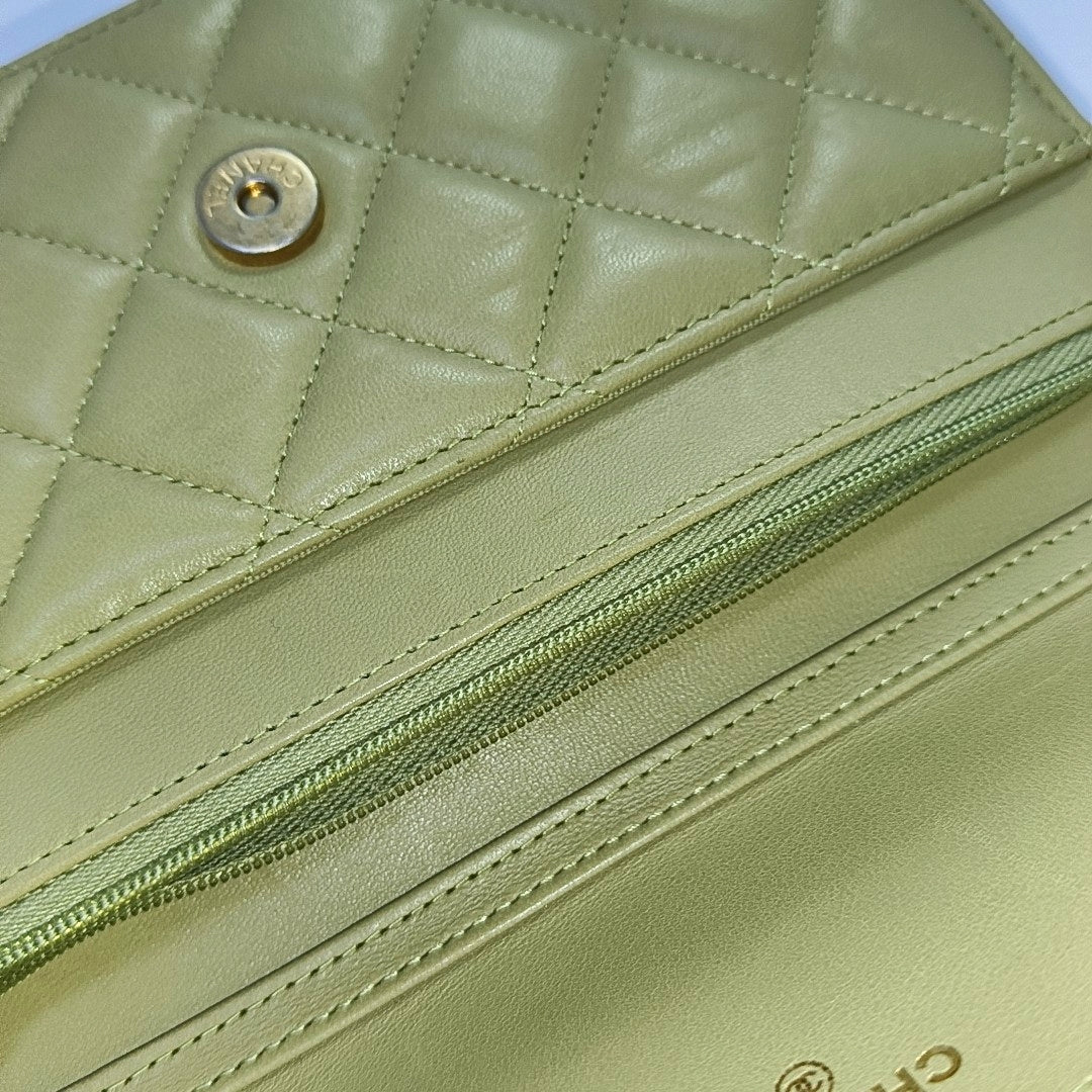 CHANEL WOC Yellow Green Lamb Skin Quilted Single Shoulder Bag Crossbody Bag Golden Hardware-(SKU)-966293271